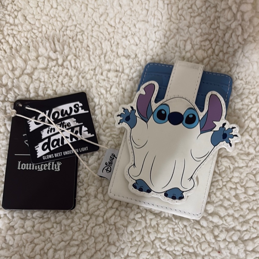 Loungefly Stitch Glow-in-the-Dark Cardholder